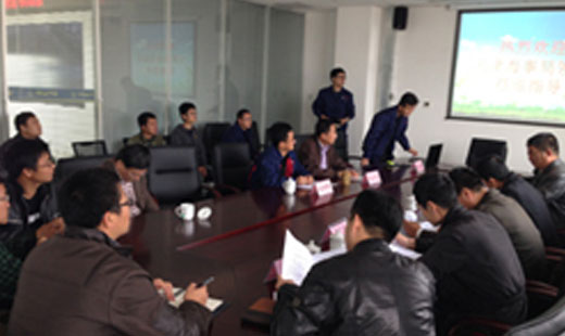 華海副總經(jīng)理郭建偉陪同天津海事局領(lǐng)導(dǎo)驗(yàn)收